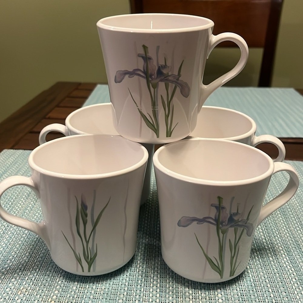Set of 5 Corningware/corelle shadow iris mugs